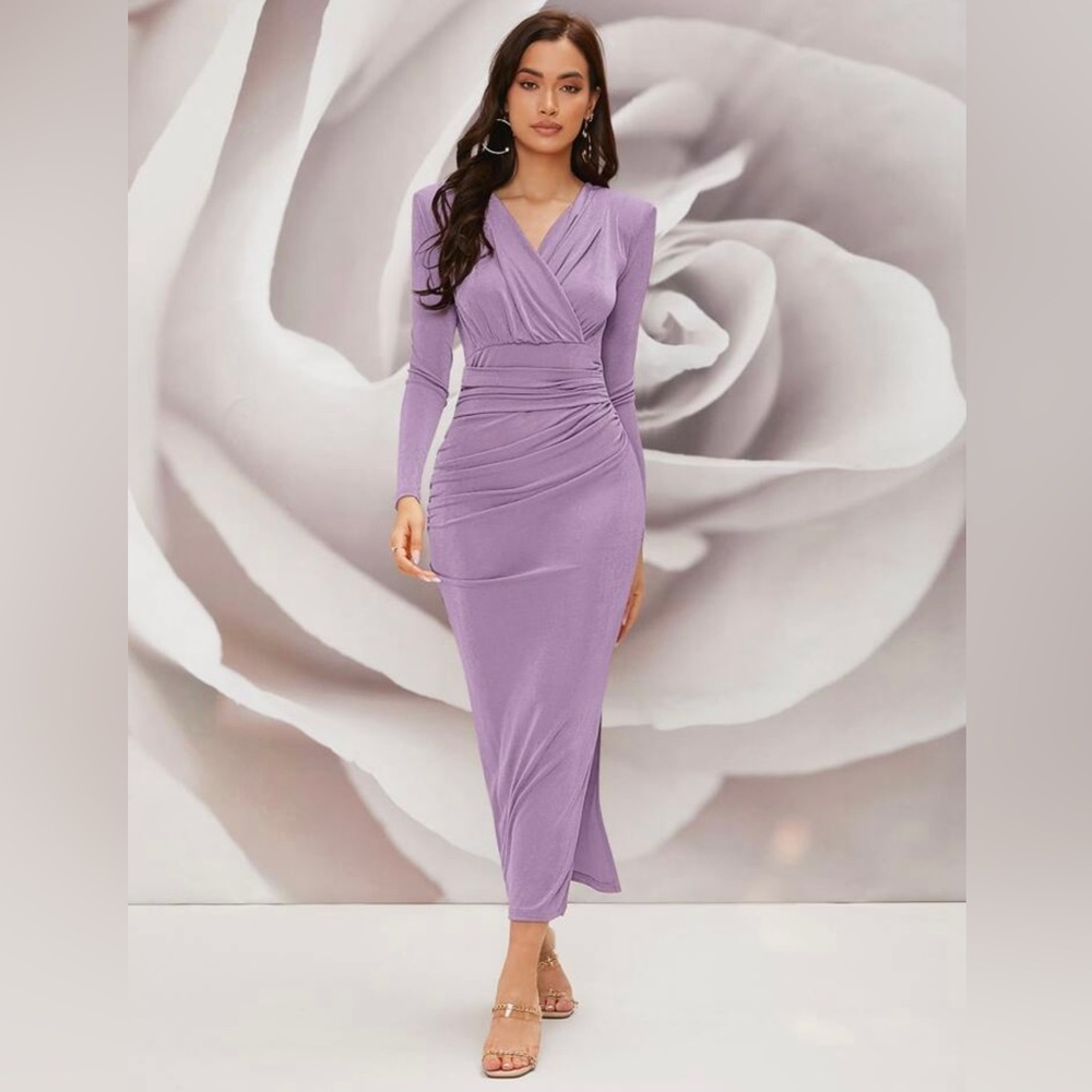 SHEIN Modely Shoulder Pad Ruched Split Hem Dress